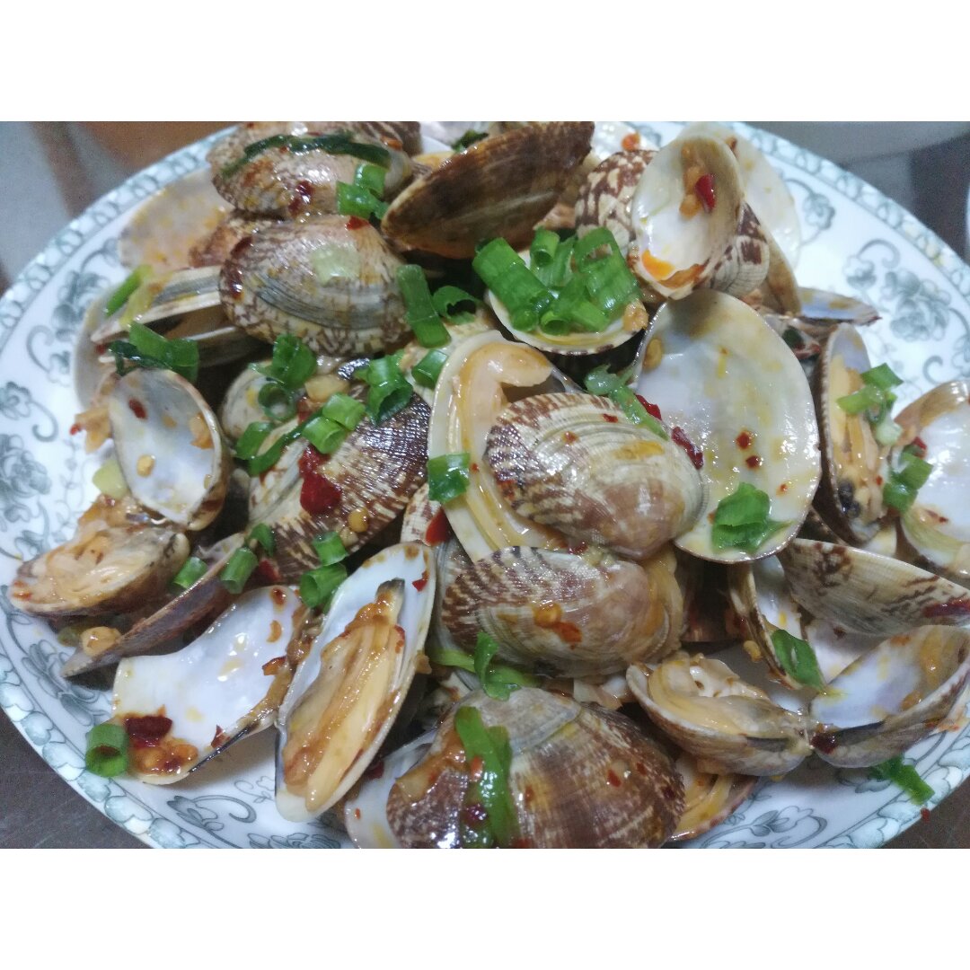 蒜香炒花甲