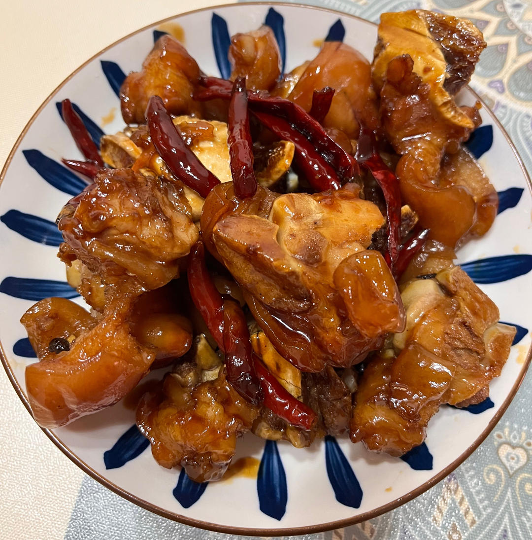 红烧猪蹄，酱香味，超级过嘴瘾的卤猪蹄