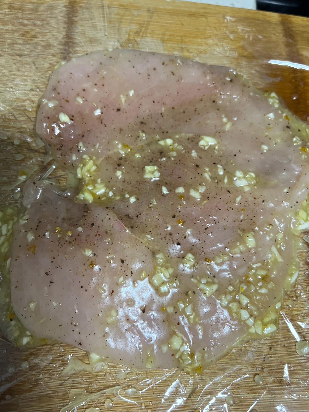 酷炫屌炸天好吃的煎鸡胸肉（香蒜蜂蜜煎鸡胸肉）