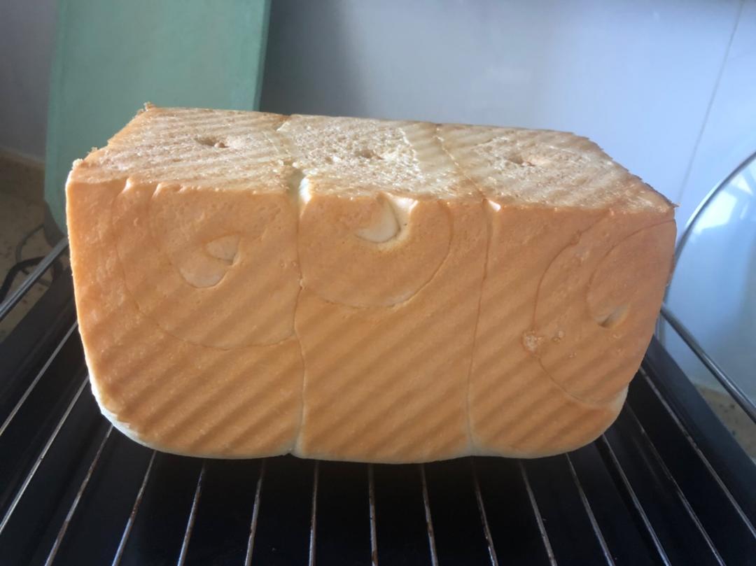 吐司，奶香手撕面包，超级香浓