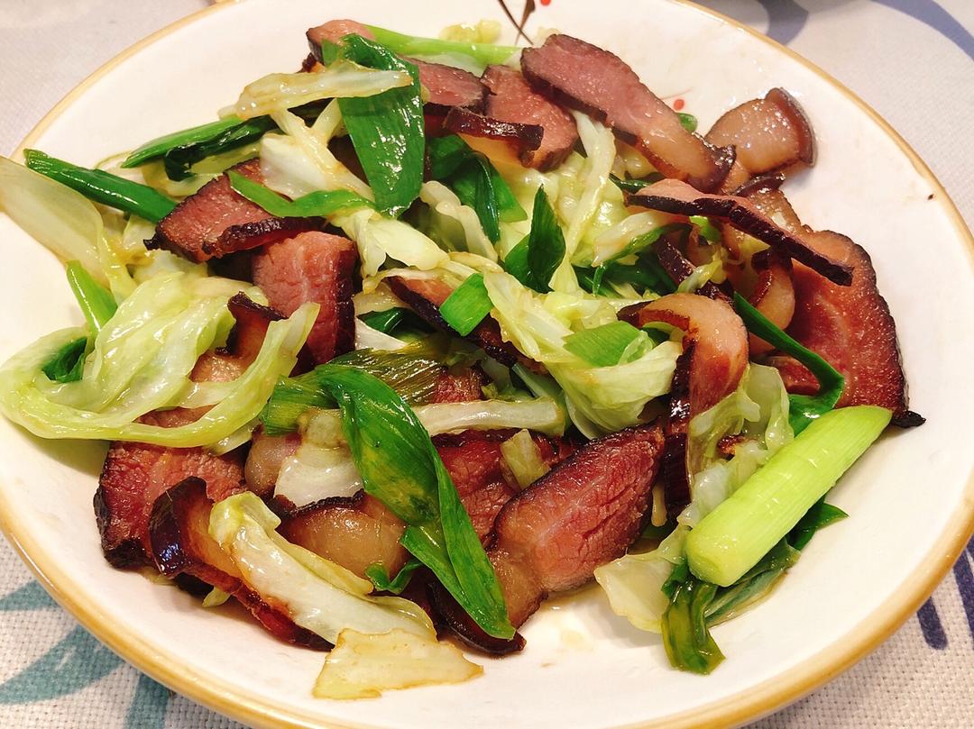 咸香下饭，青椒蒜苗炒腊肉