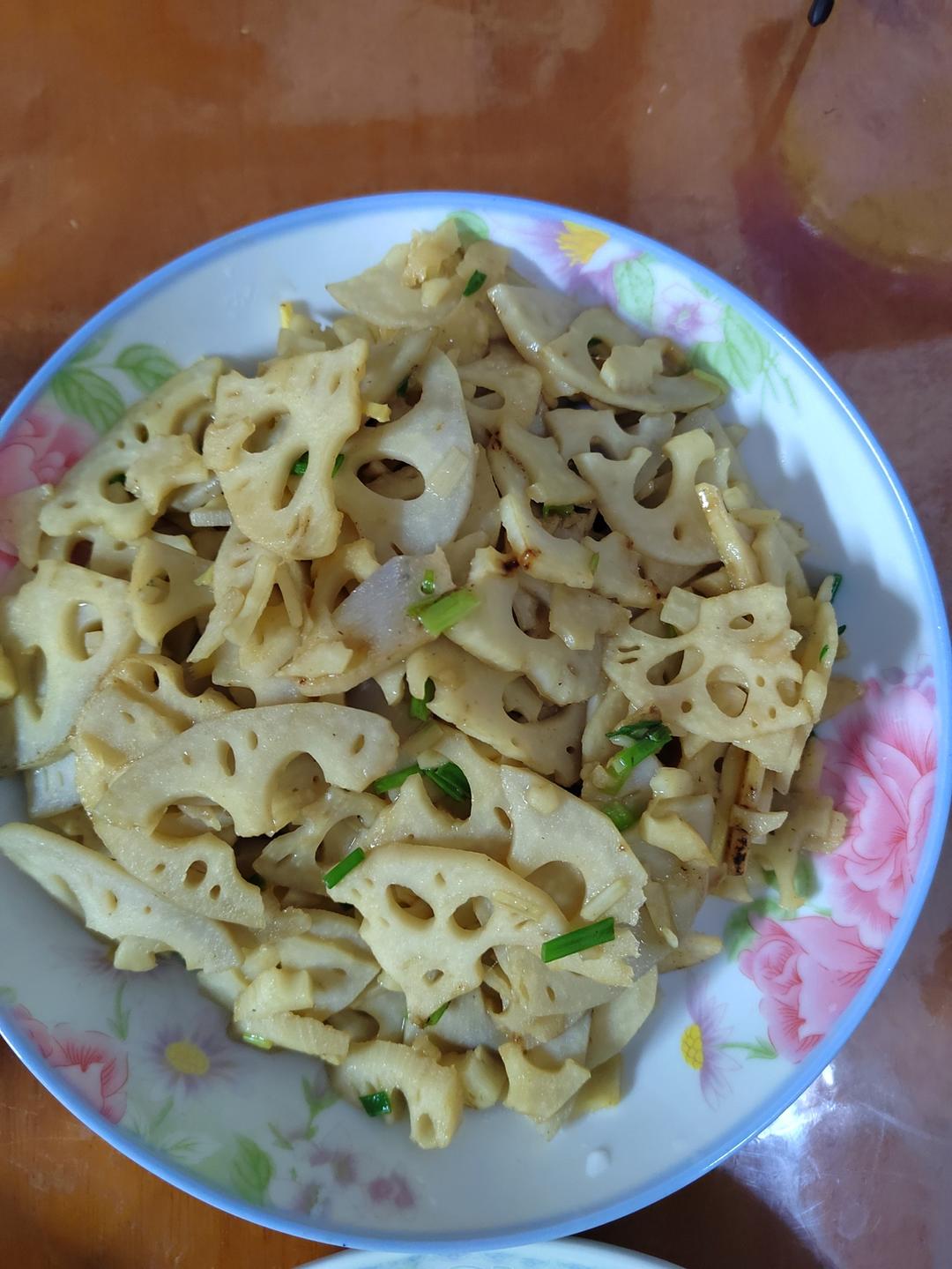 全家都爱吃的清炒藕片😋