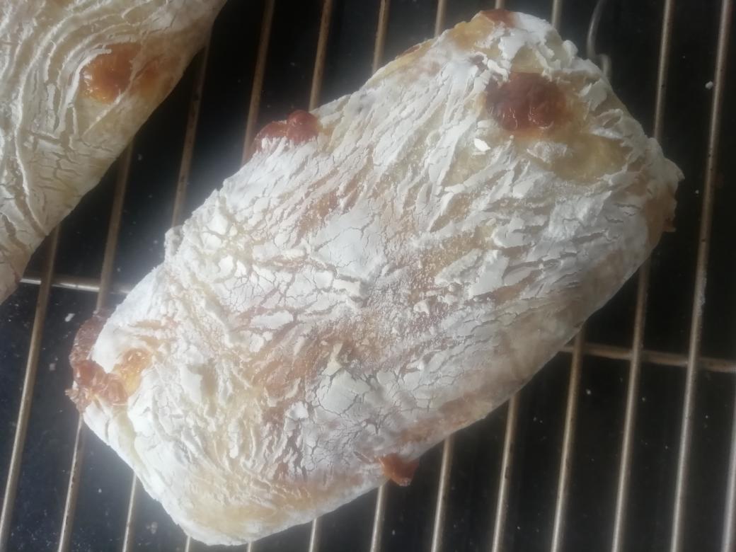 Ciabatta 恰巴塔面包 无揉 写给新手第一次接触高含水量面团的方子80%+含水量
