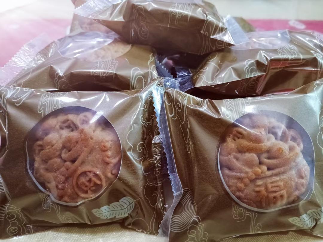 传统五仁馅月饼