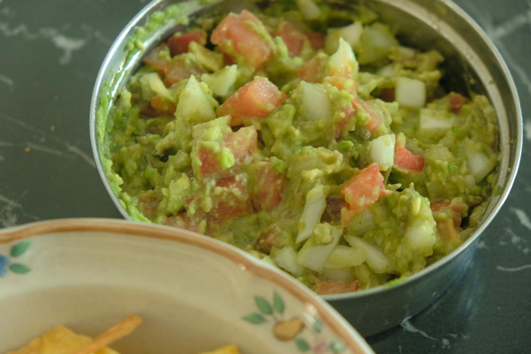 Guacamole 墨西哥牛油果酱，配玉米片