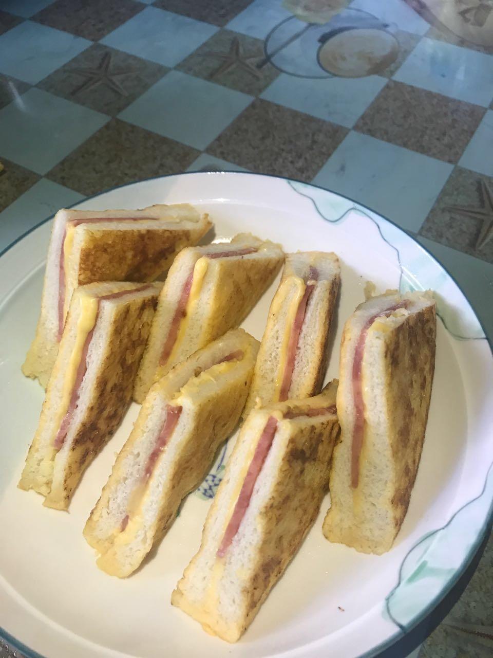 十分钟快手早餐【港式火腿西多士】