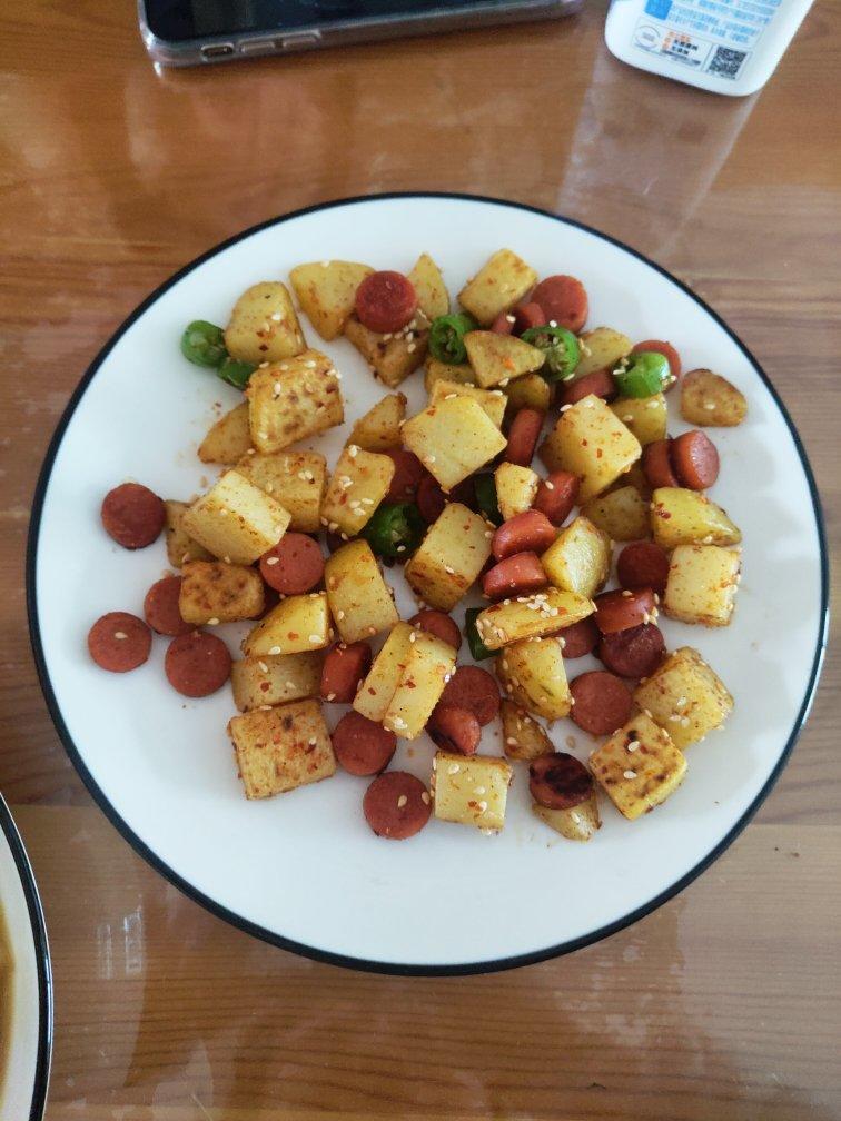 孜然火腿土豆丁