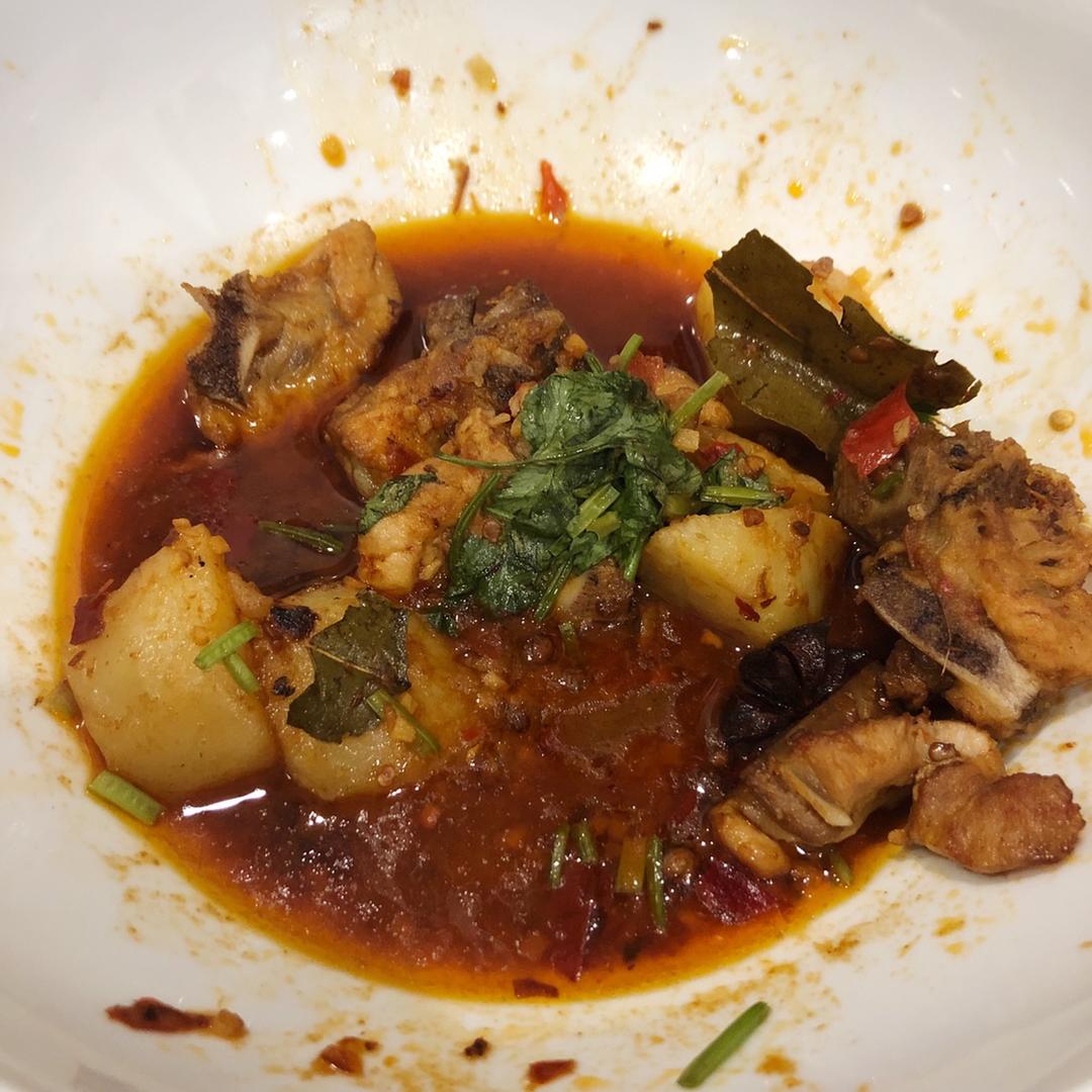 川味土豆烧排骨