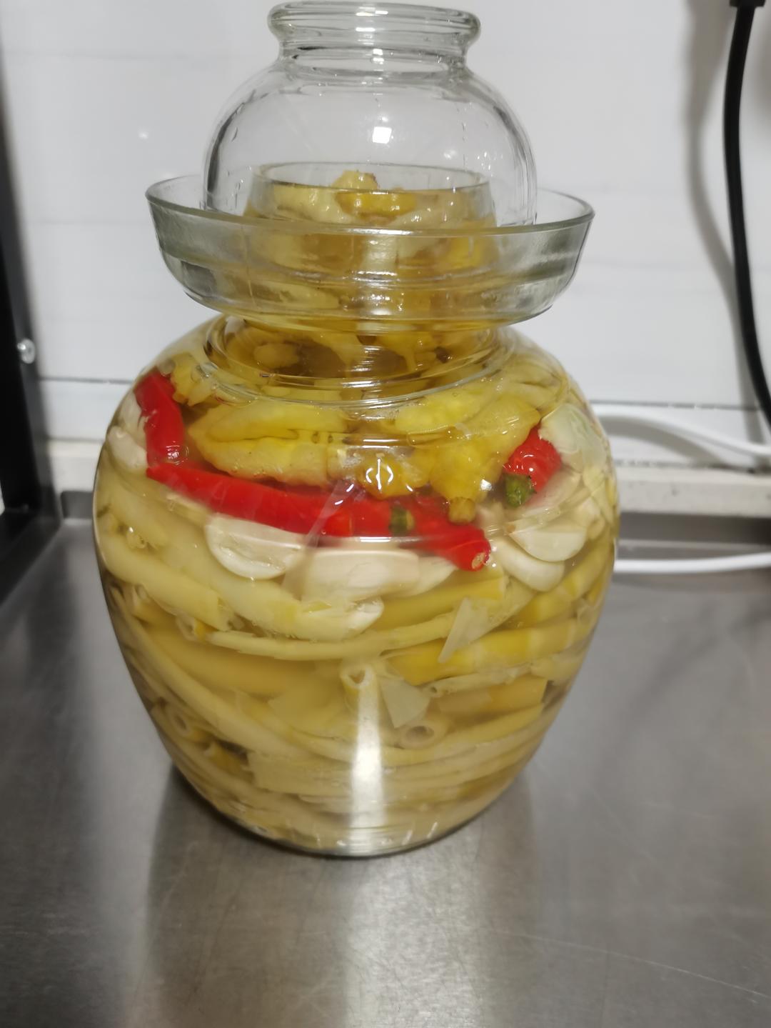 自制泡椒小笋，酸辣开胃（内附老母水做法）