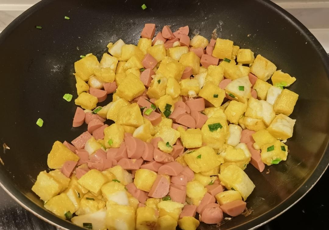馒头炒火腿肠（东北夜宵）