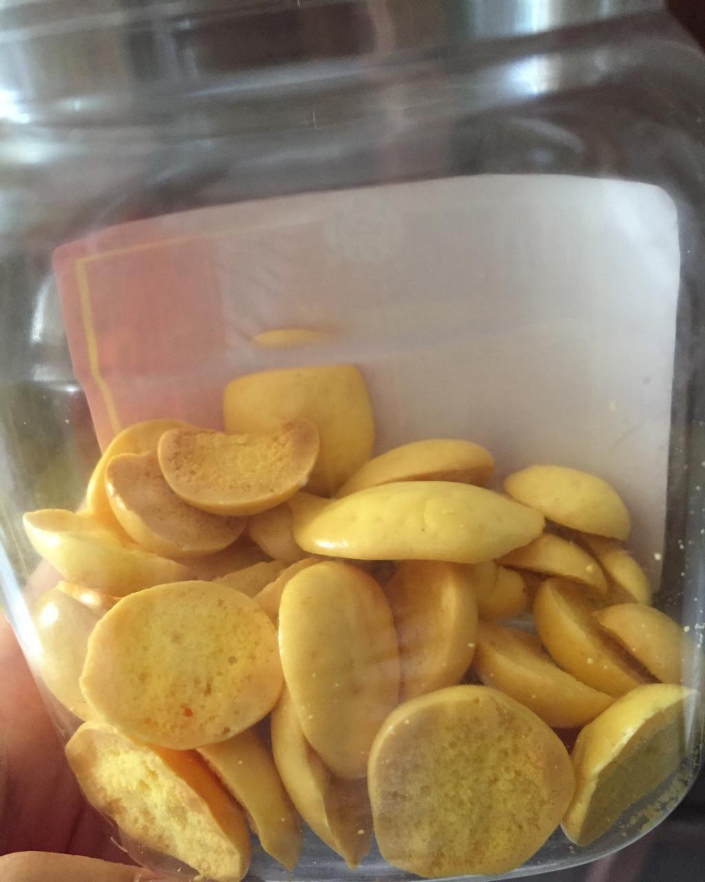 入口即化的无添加蛋黄溶豆