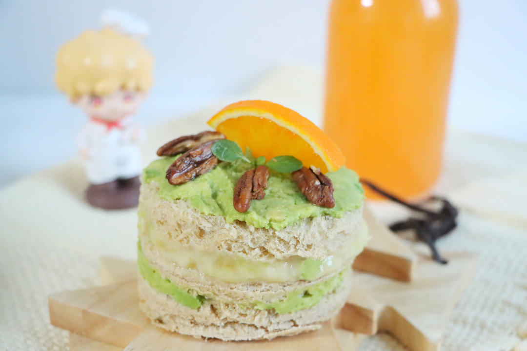 【牛油果坚果塔】精致早餐，10分钟搞定！