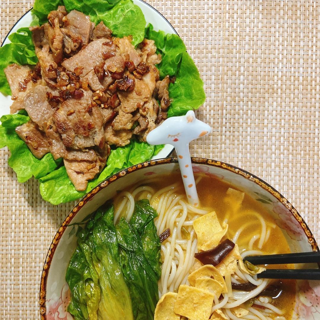 懒人吃肉：生煎猪梅花肉