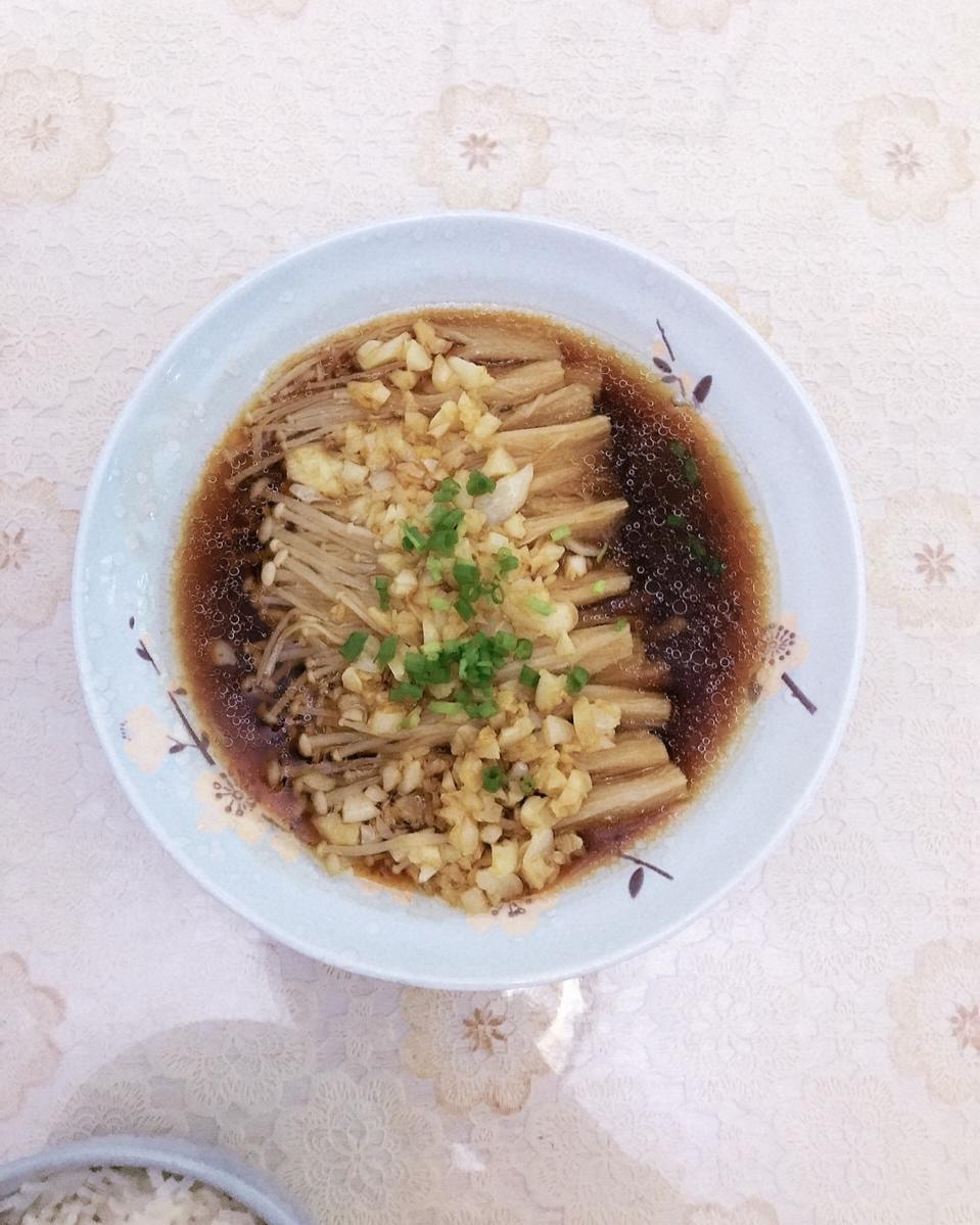 蒜蓉蒸金针菇