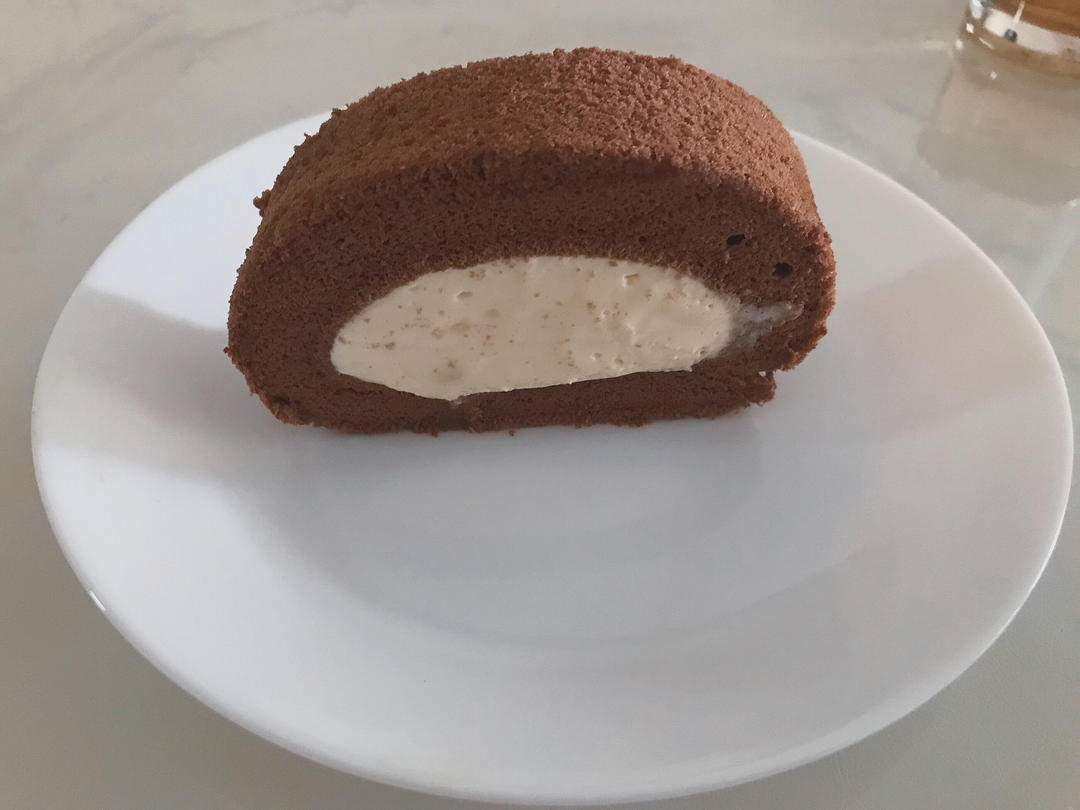 超浓郁卷不裂的巧克力蛋糕卷