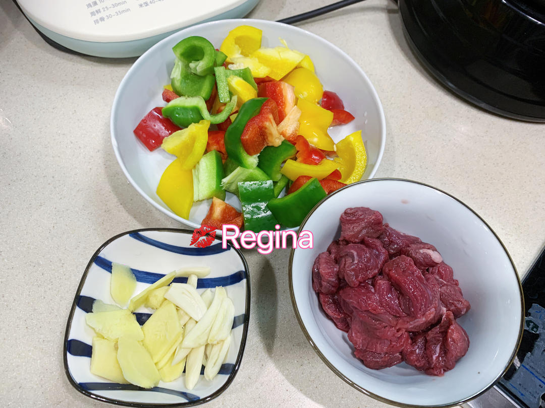 彩椒炒牛肉粒