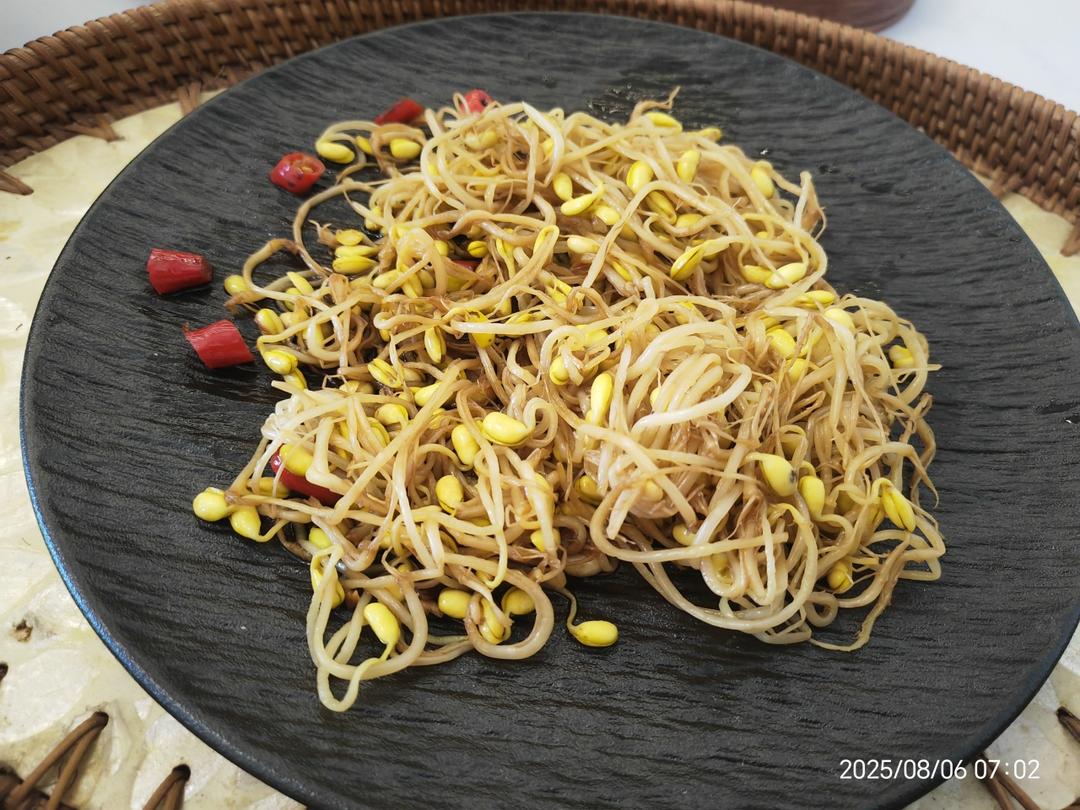 炒黄豆芽