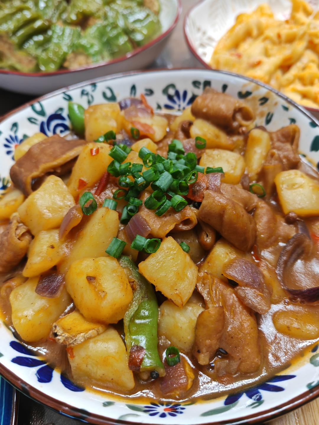 肥肠炖土豆