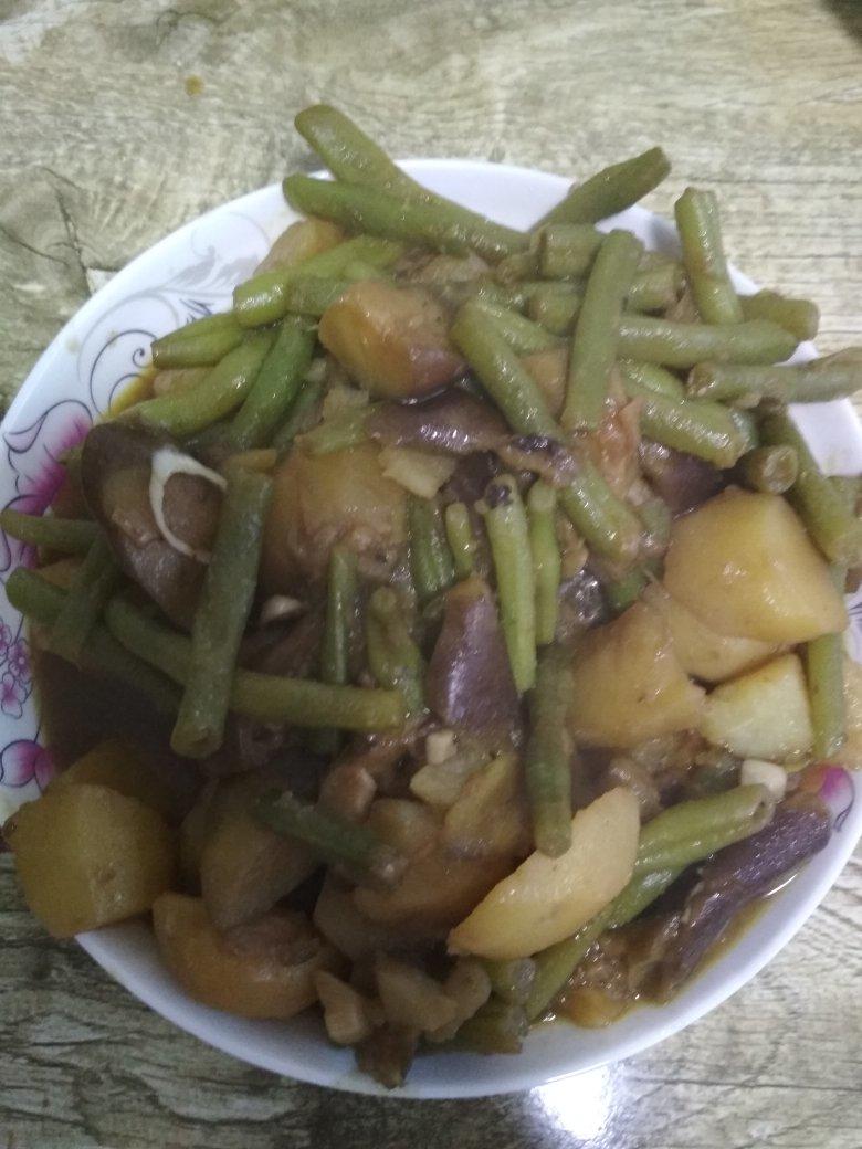 土豆茄子炖豆角