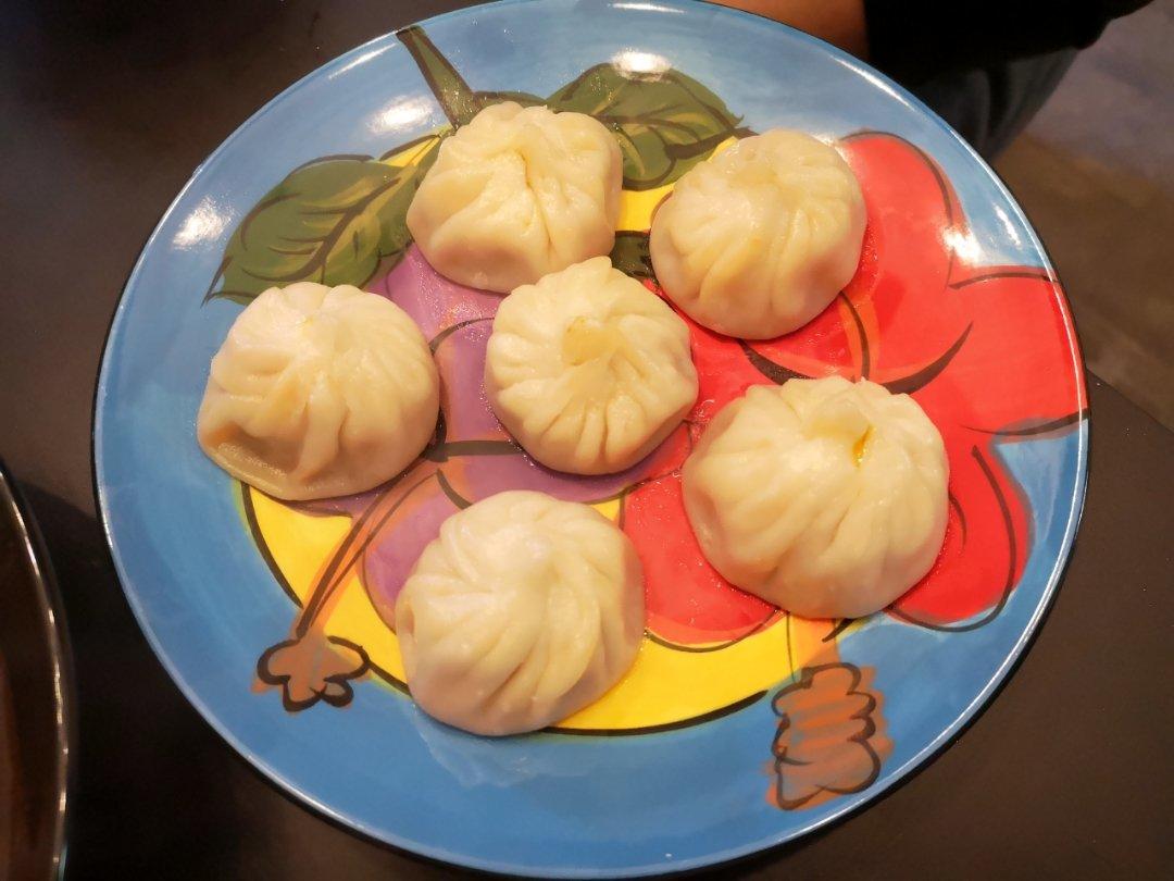 鸡汁冻(蟹粉)灌汤包