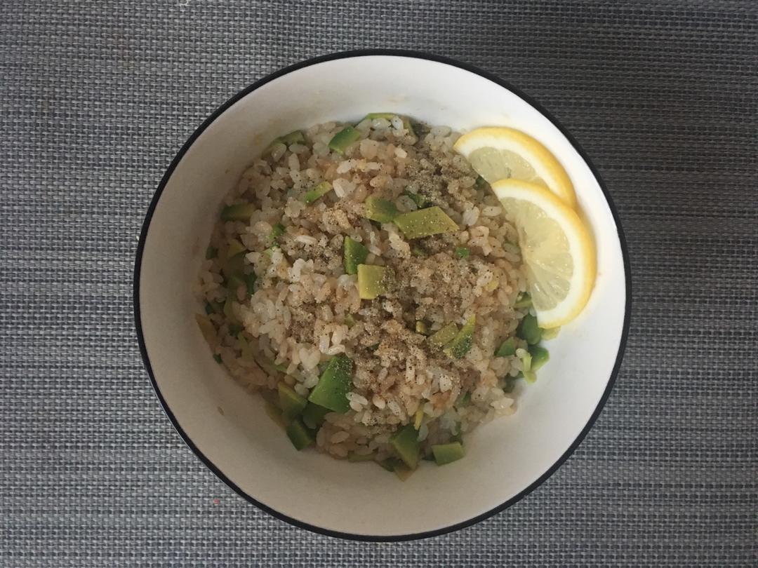 cyannie爱美食做的牛油果拌饭(超简单超美味)
