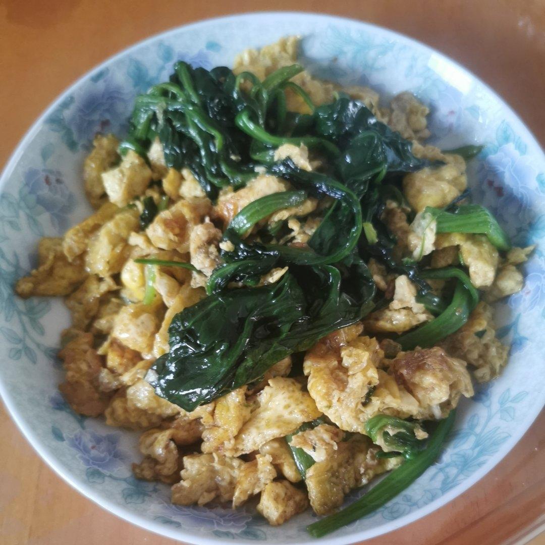 不涩口又嫩的清炒菠菜