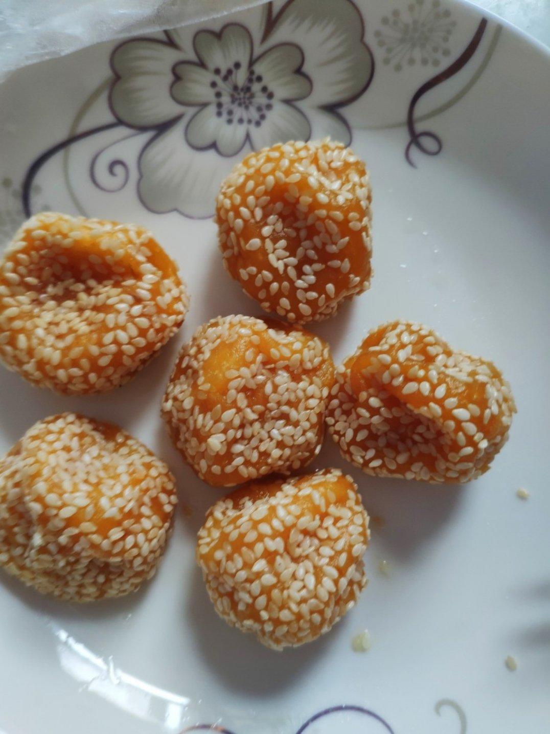 “南瓜芝麻球”聚餐必做小点心