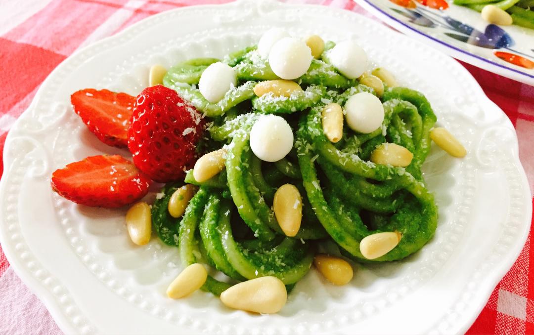 松子菠菜意大利面的做法