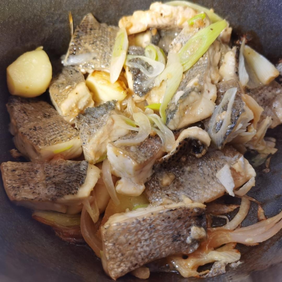 春日食鲜！快手家常菜｜砂锅焗鲈鱼