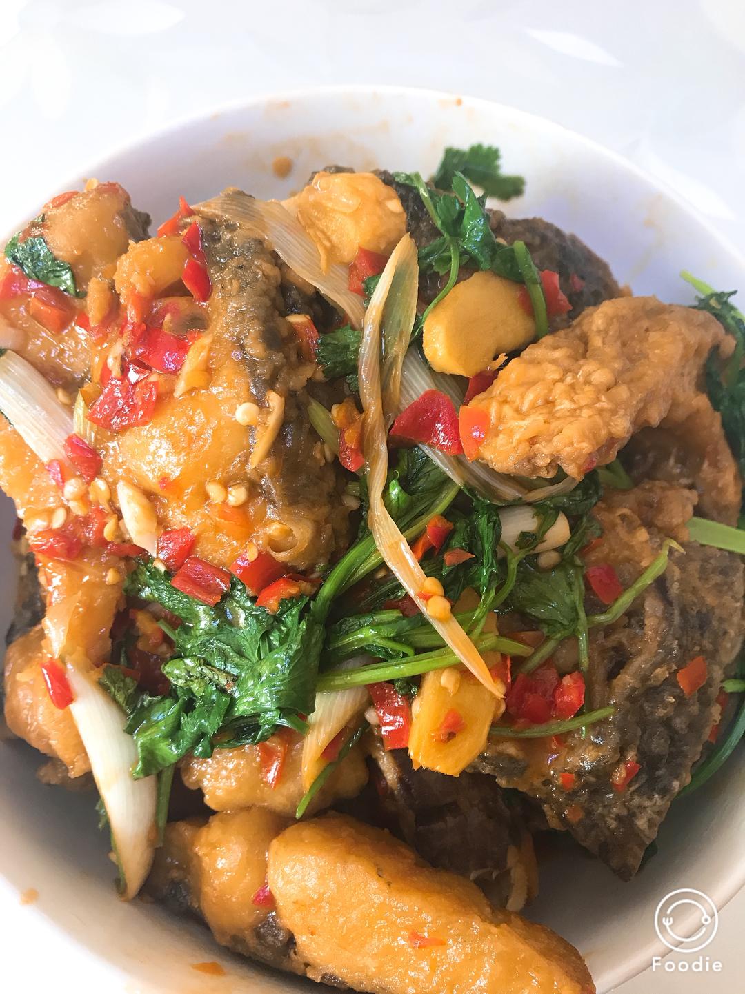 酸辣鱼块的做法