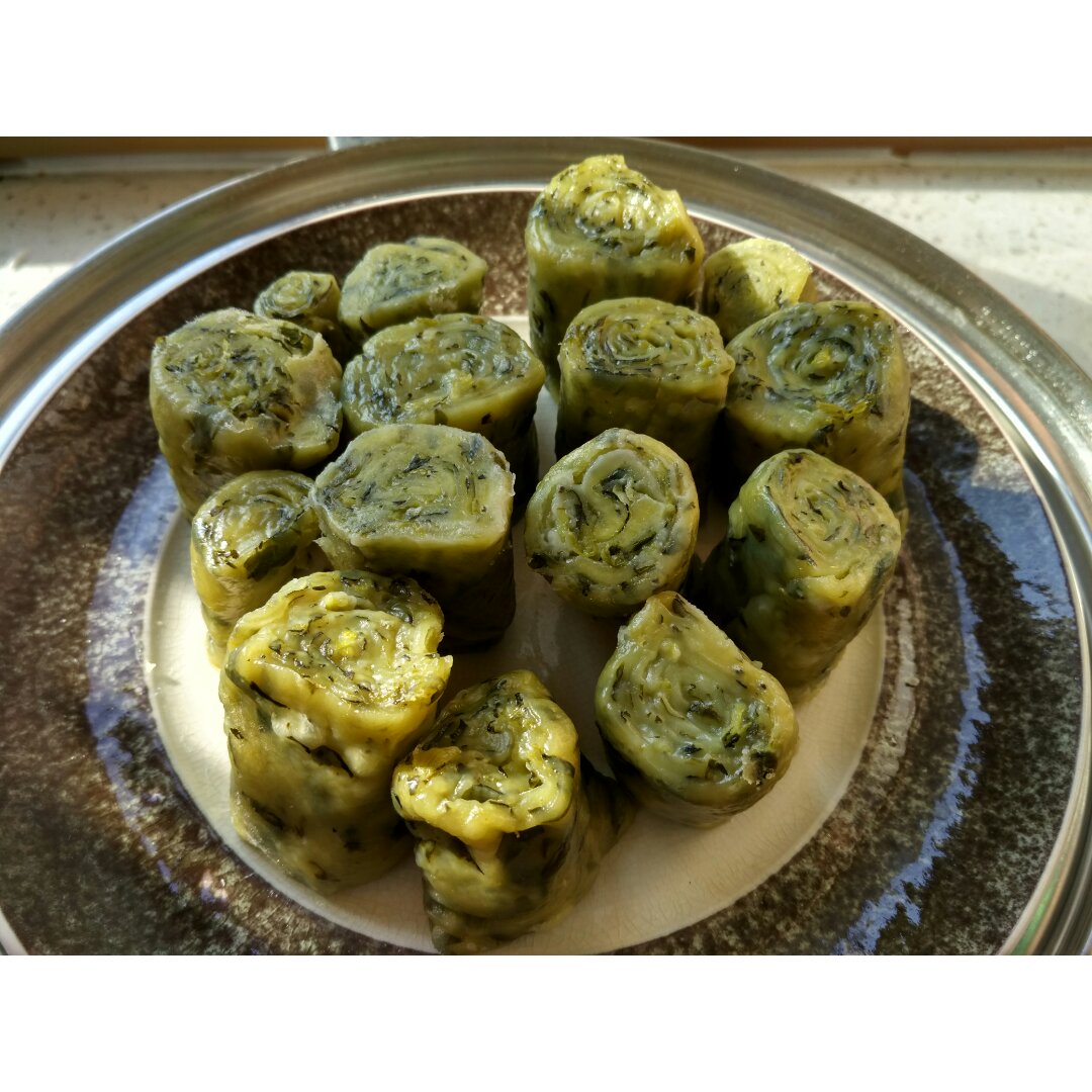 小樱_6y2n做的忆苦思甜菠菜卷