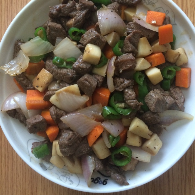 杏鲍菇黑胡椒牛肉粒~老丁的私房菜