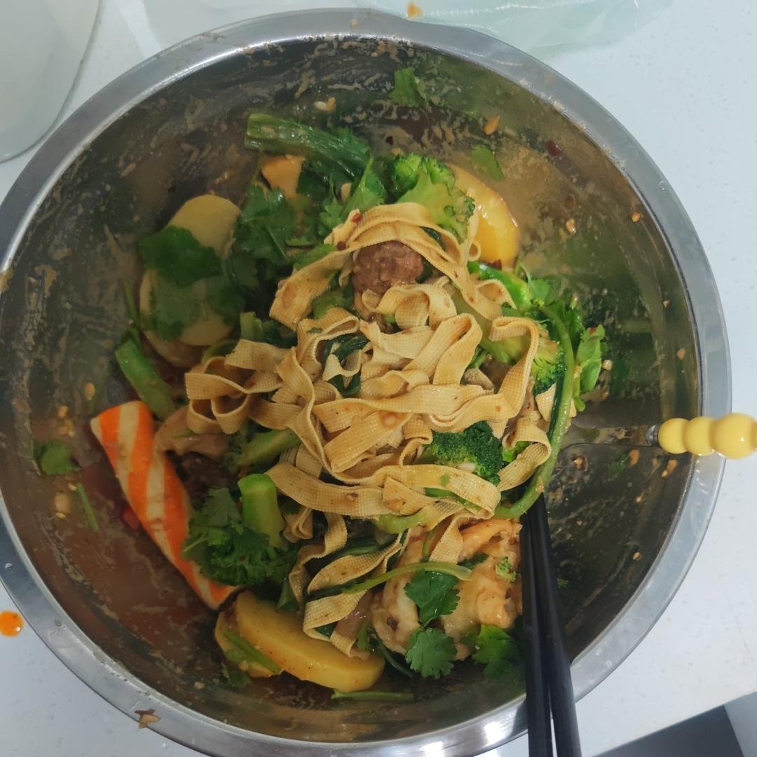 比麻辣烫好吃百倍！自制超过瘾巨解馋麻辣拌