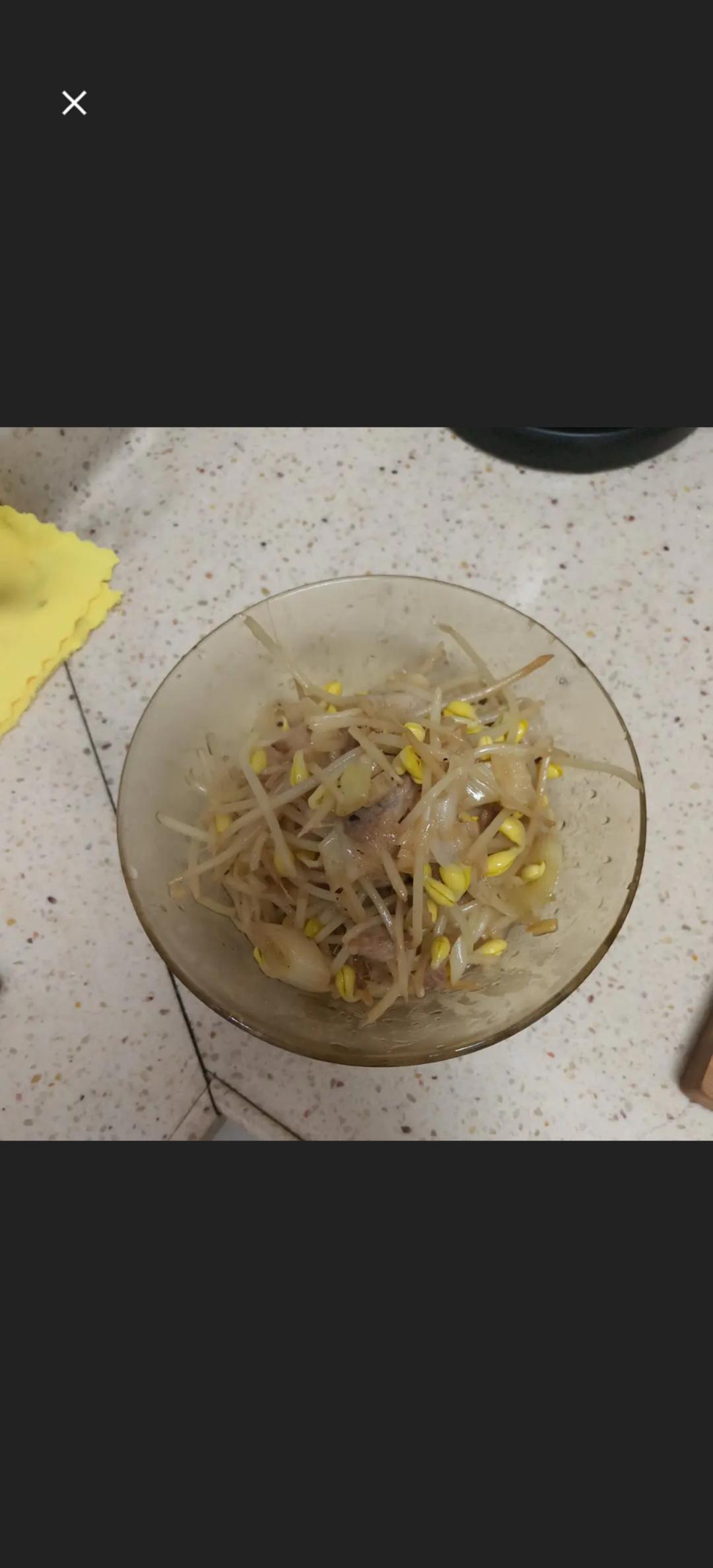 豆芽炒肉片