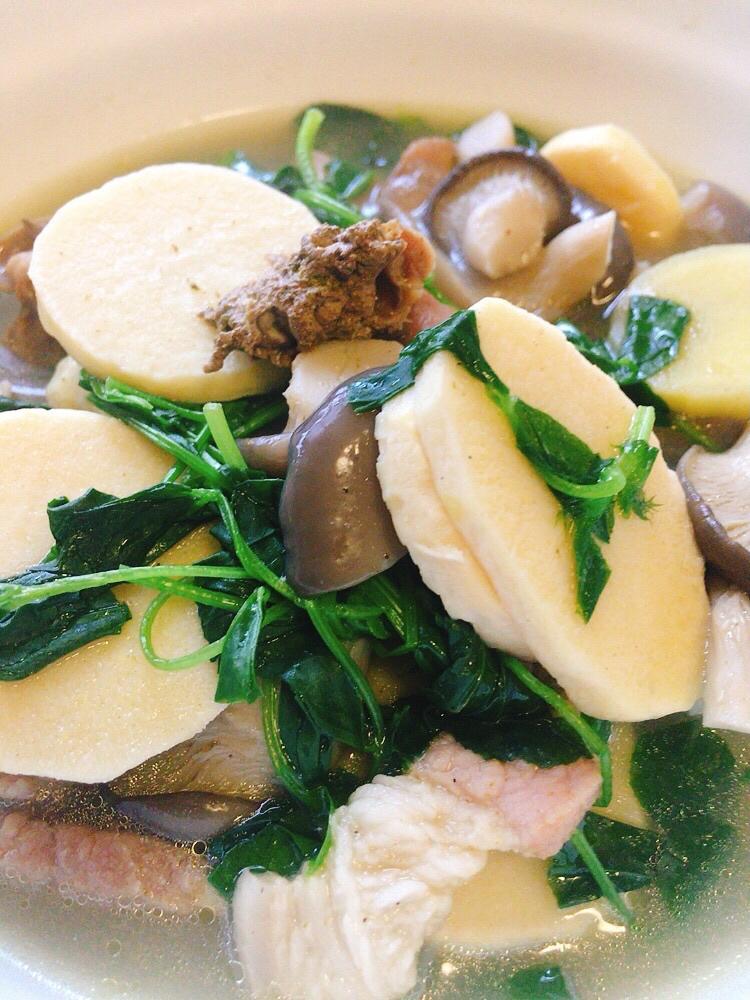 江南春天之秧草河蚌汤