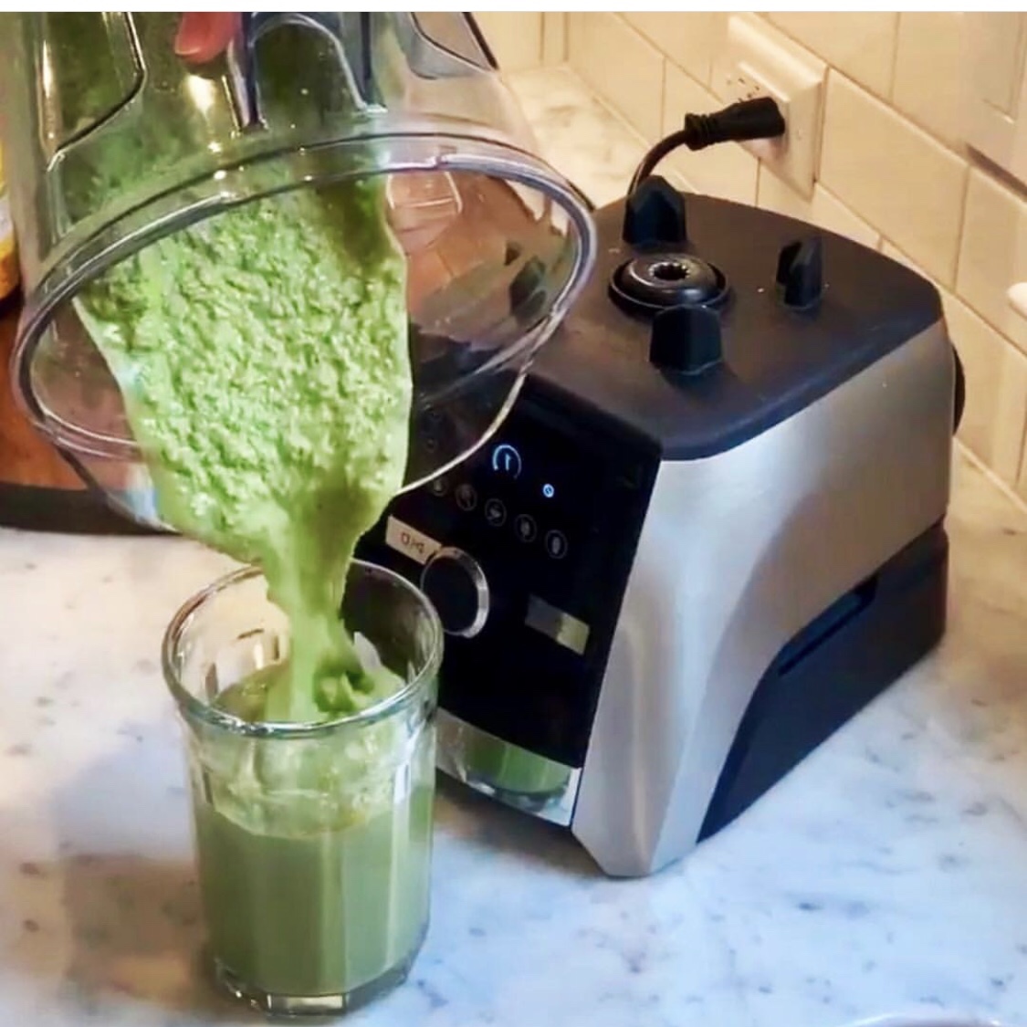 蛋白粉绿奶昔Green Protein Smoothie的做法