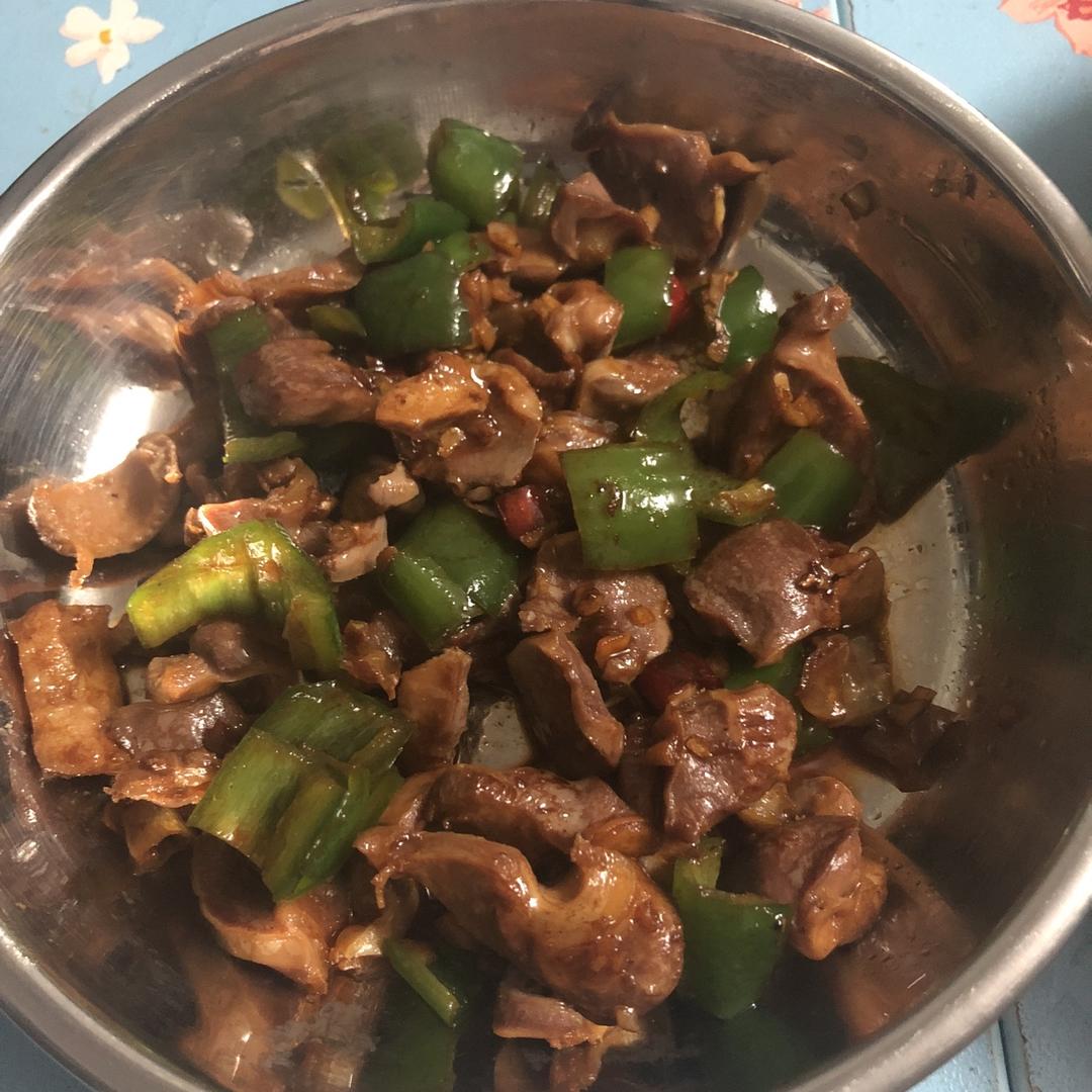爆炒香辣鸡杂
