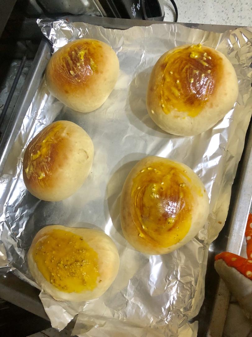 黄油面包卷