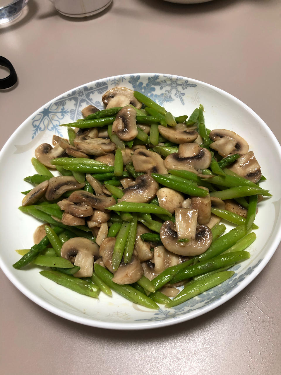 教你做最好吃的芦笋炒蘑菇 新手速get！