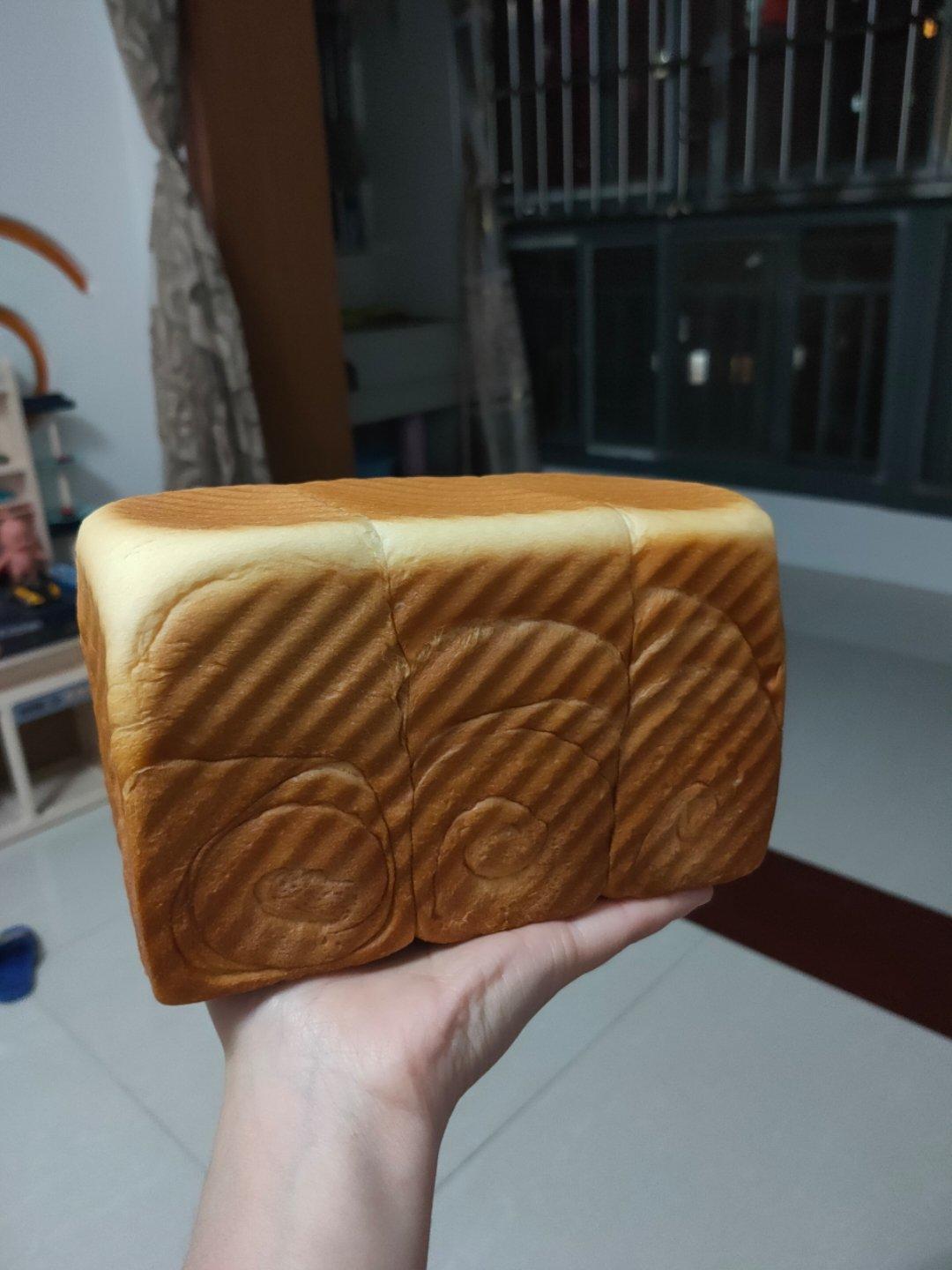 吐司，奶香手撕面包，超级香浓