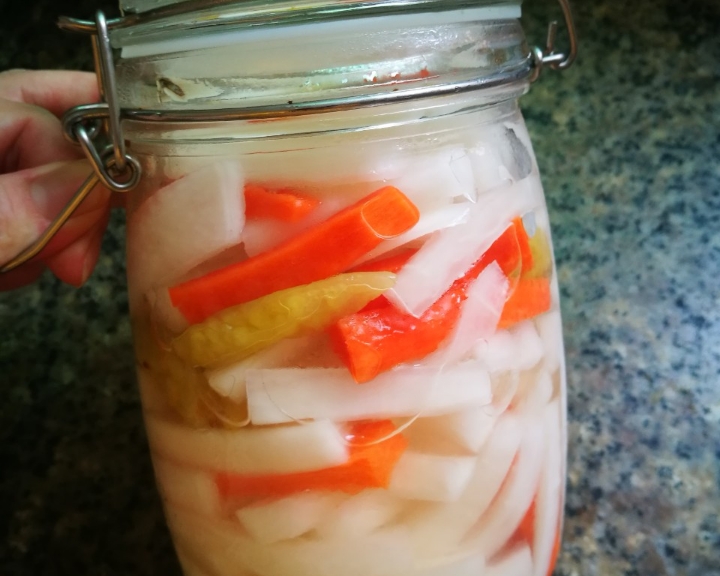 泡椒🌶️腌萝卜条的做法