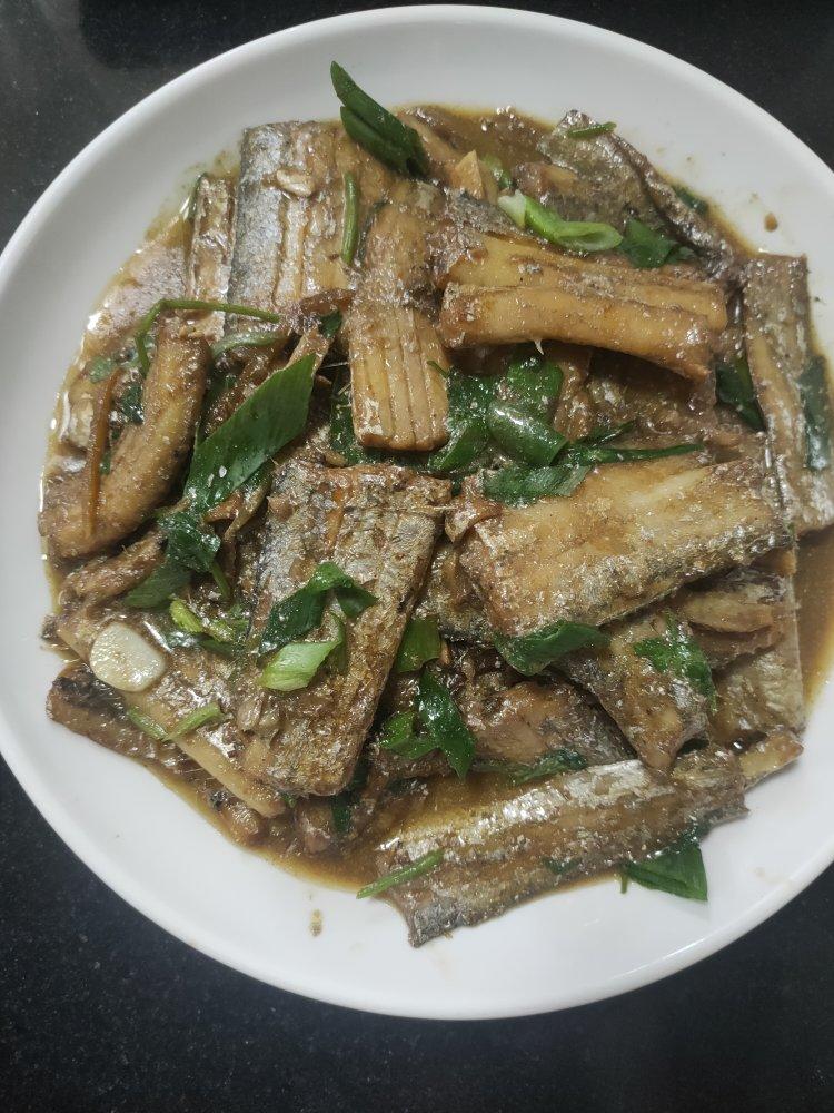 家常炖刀鱼