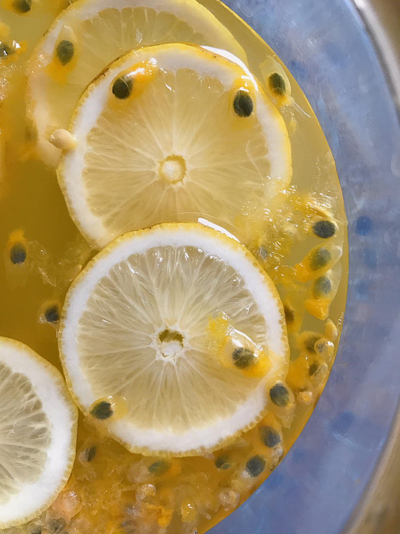 百香果柠檬蜂蜜水