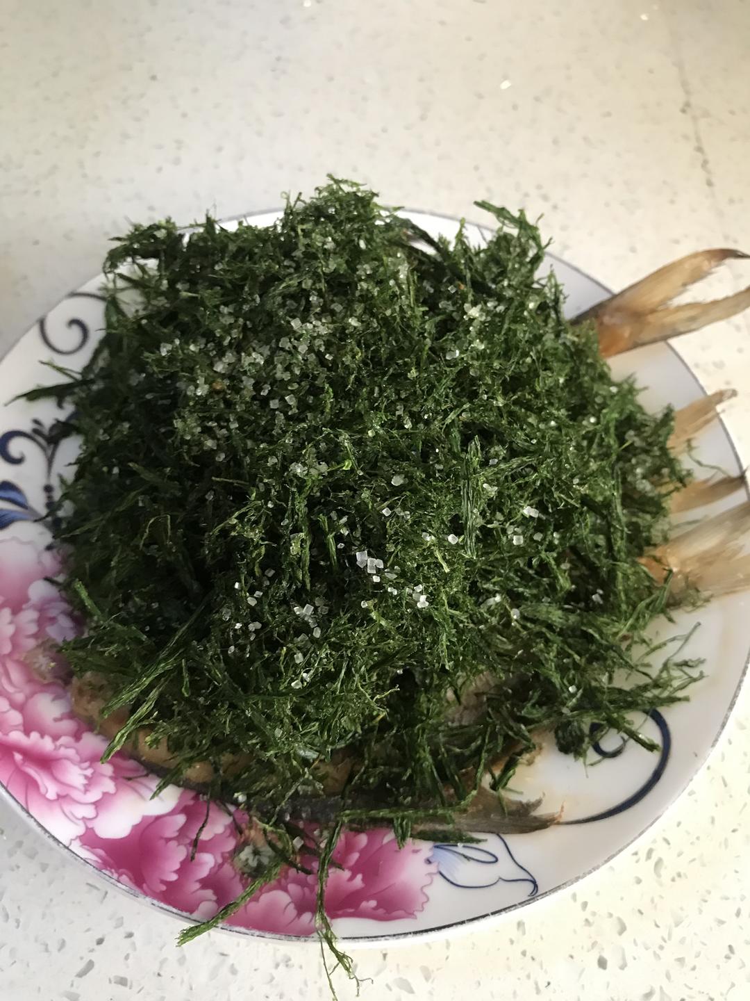 苔条鲳鱼的做法