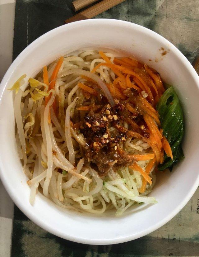 鸡丝凉面