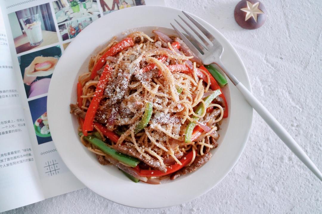 🥩黑椒牛柳意面🍝