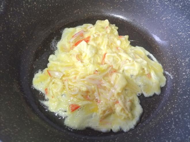 蟹肉滑蛋（天津饭）~鲜嫩爽滑入口即化，万能百搭，超简单的快手营养早餐的做法