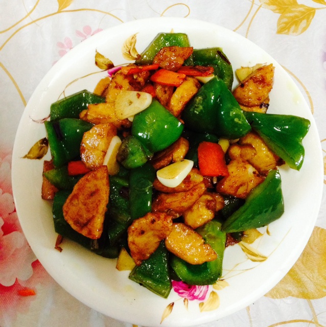 鱼丸炒青椒