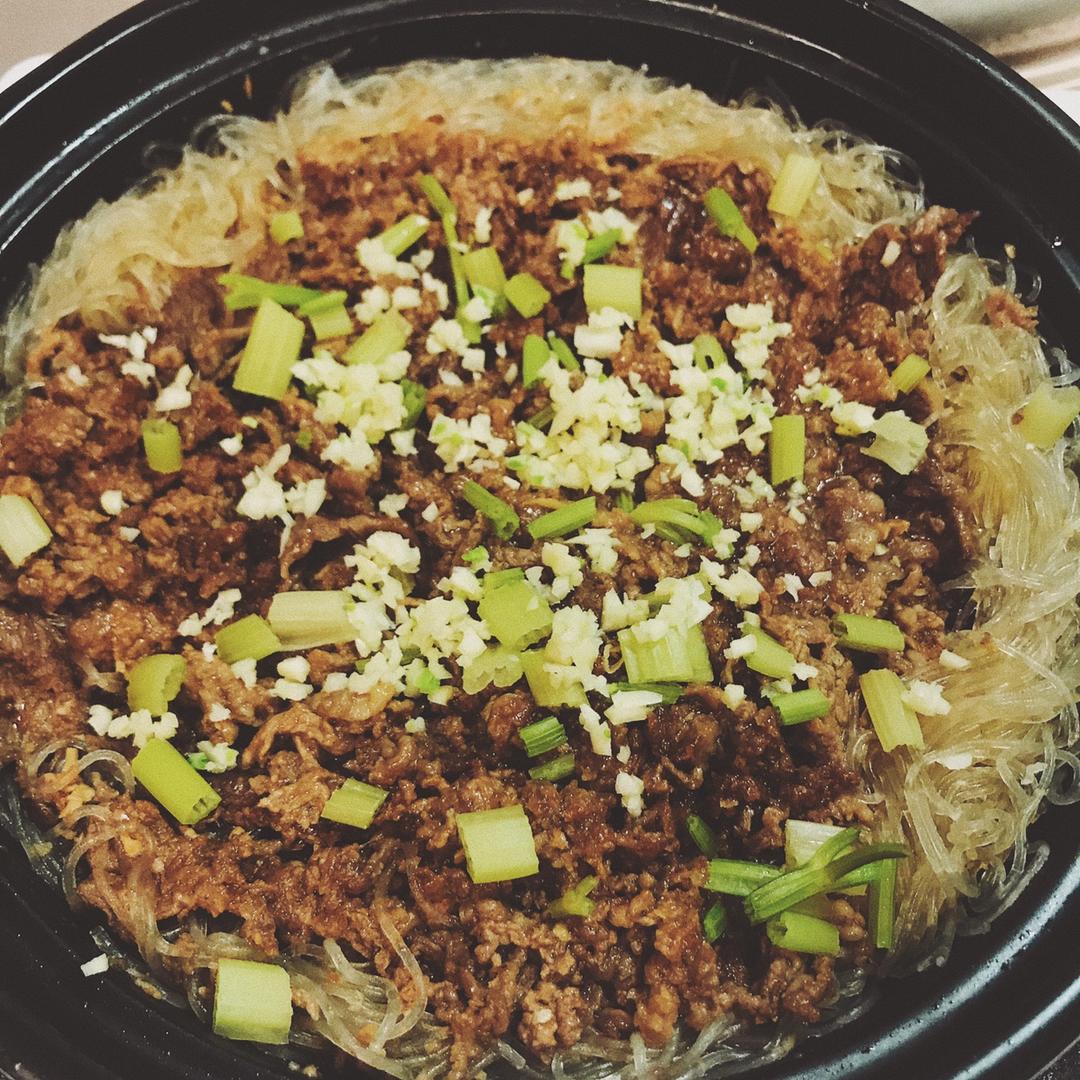 沙茶牛肉粉丝煲