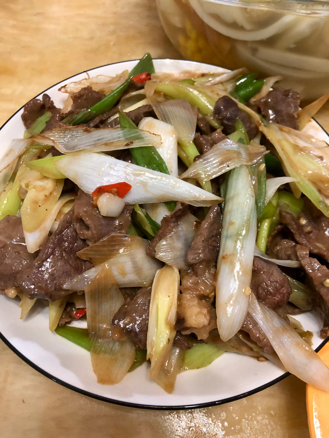 孜然大葱炒牛肉卷